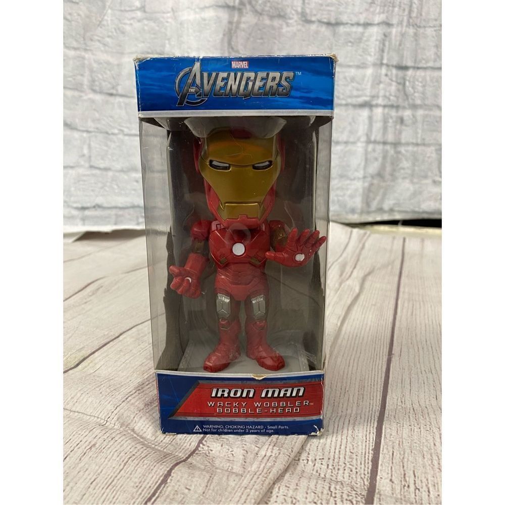 Funko Marvel Avengers iron man wacky wobbler bobble head